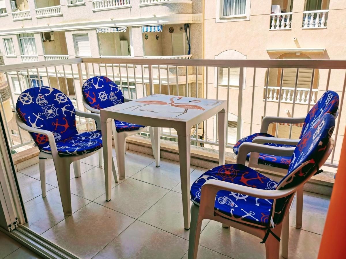 El Sombrero Apartment With Free Wifi Playa Del Cura Torrevieja Exterior photo